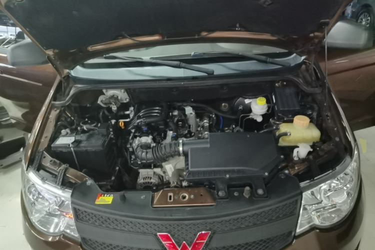 Used Wuling Hongguang 2020 1.2L S Base Model China VI LSI Engine Bay