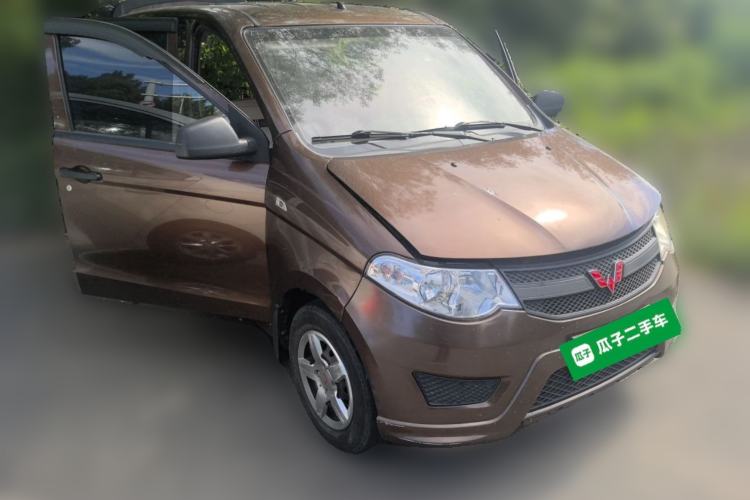 Used Wuling Hongguang 2020 1.2L S Base Model China VI LSI Front Right 45 Deg