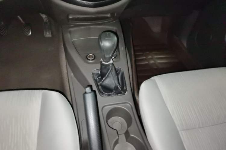 Used Wuling Hongguang 2020 1.2L S Base Model China VI LSI Gear Lever