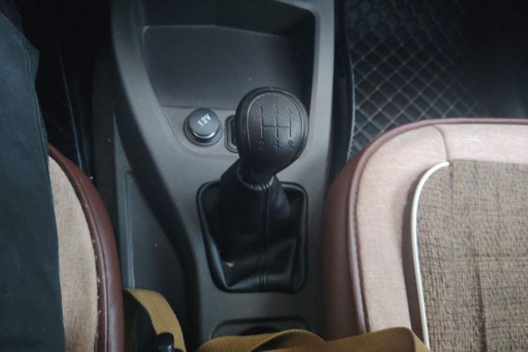 Used Wuling Hongguang 2020 1.2L S Base Model China VI LSI Gear Lever