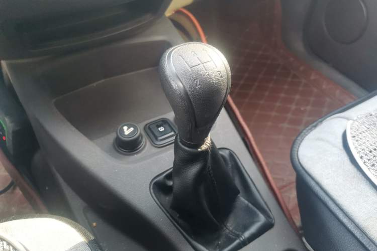 Used Wuling Hongguang 2020 1.2L S Base Model China VI LSI Gear Lever