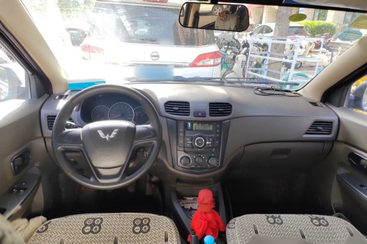 Used Wuling Hongguang 2020 1.2L S Base Model China VI LSI Interior 2