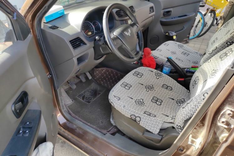 Used Wuling Hongguang 2020 1.2L S Base Model China VI LSI Interior 3