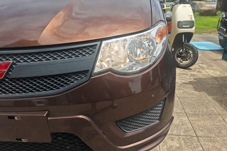 Used Wuling Hongguang 2020 1.2L S Base Model China VI LSI Left Front Headlight