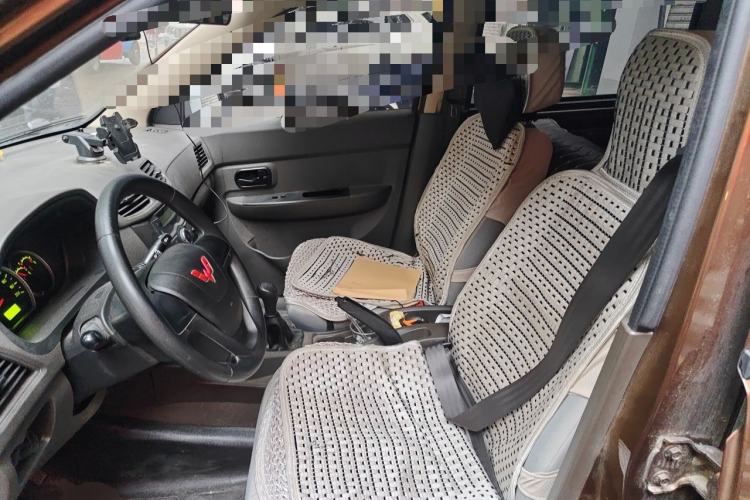 Used Wuling Hongguang 2020 1.2L S Base Model China VI LSI Left Front Seat