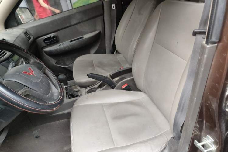 Used Wuling Hongguang 2020 1.2L S Base Model China VI LSI Left Front Seat