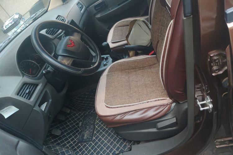Used Wuling Hongguang 2020 1.2L S Base Model China VI LSI Left Front Seat