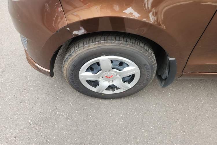 Used Wuling Hongguang 2020 1.2L S Base Model China VI LSI Left Front Wheel Hub