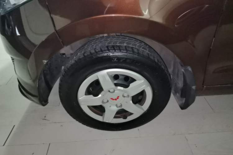 Used Wuling Hongguang 2020 1.2L S Base Model China VI LSI Left Front Wheel Hub