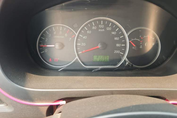 Used Wuling Hongguang 2020 1.2L S Base Model China VI LSI Odometer Close Up