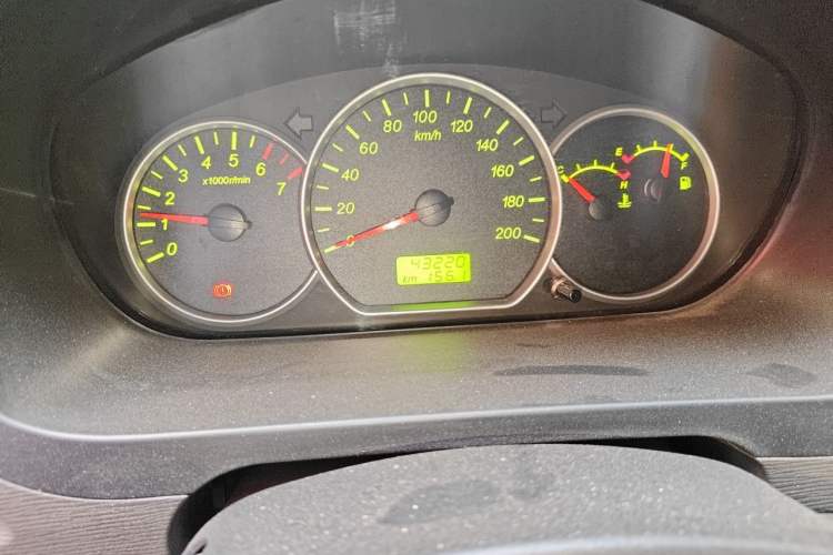 Used Wuling Hongguang 2020 1.2L S Base Model China VI LSI Odometer Close Up