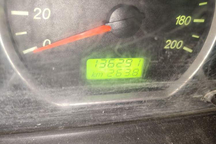 Used Wuling Hongguang 2020 1.2L S Base Model China VI LSI Odometer Close Up