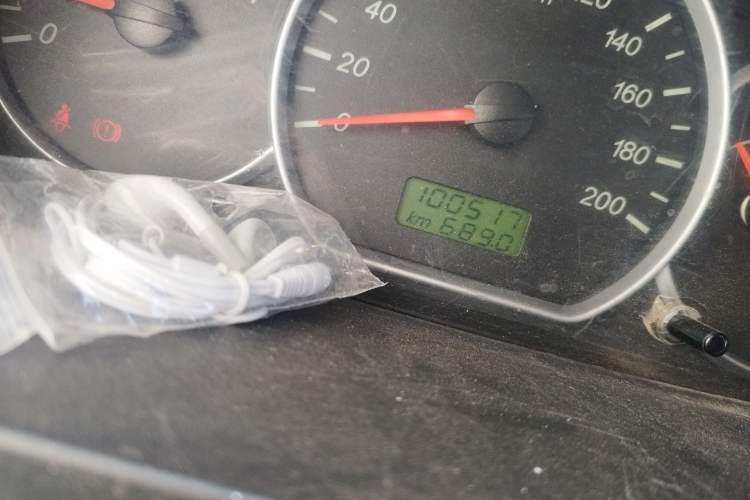 Used Wuling Hongguang 2020 1.2L S Base Model China VI LSI Odometer Close Up