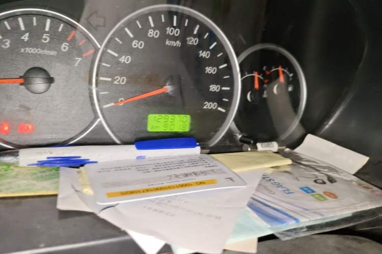 Used Wuling Hongguang 2020 1.2L S Base Model China VI LSI Odometer Close Up