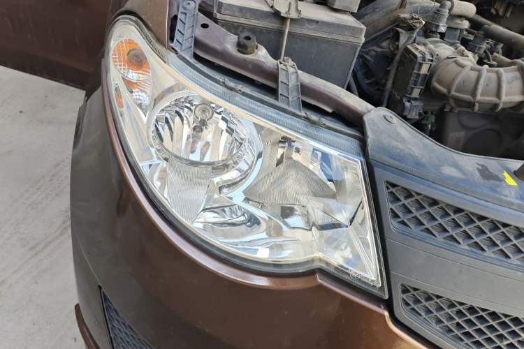 Used Wuling Hongguang 2020 1.2L S Base Model China VI LSI Right Front Headlight