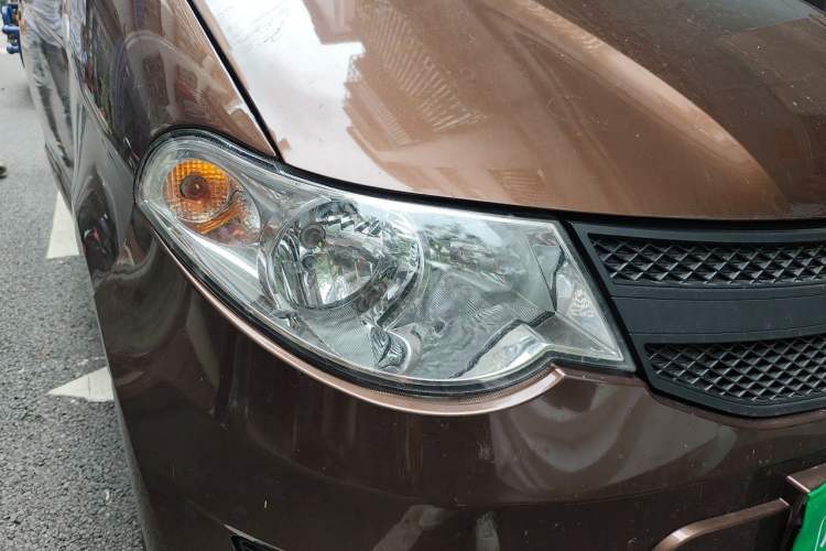 Used Wuling Hongguang 2020 1.2L S Base Model China VI LSI Right Front Headlight