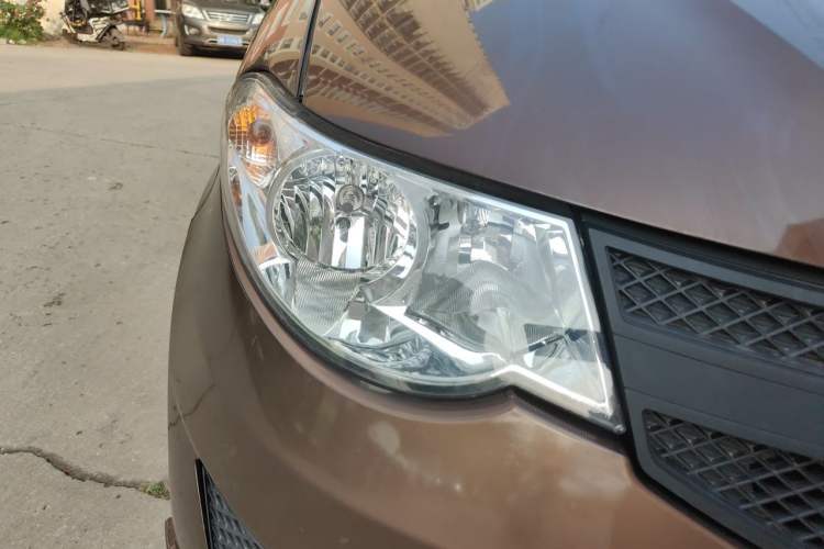 Used Wuling Hongguang 2020 1.2L S Base Model China VI LSI Right Front Headlight