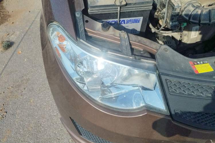 Used Wuling Hongguang 2020 1.2L S Base Model China VI LSI Right Front Headlight