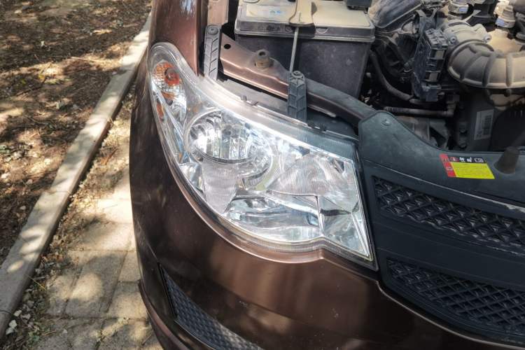 Used Wuling Hongguang 2020 1.2L S Base Model China VI LSI Right Front Headlight
