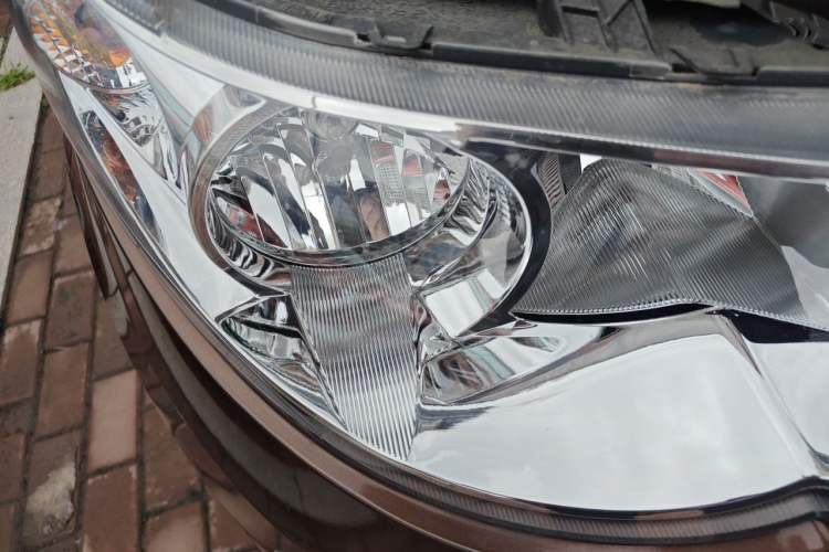 Used Wuling Hongguang 2020 1.2L S Base Model China VI LSI Right Front Headlight