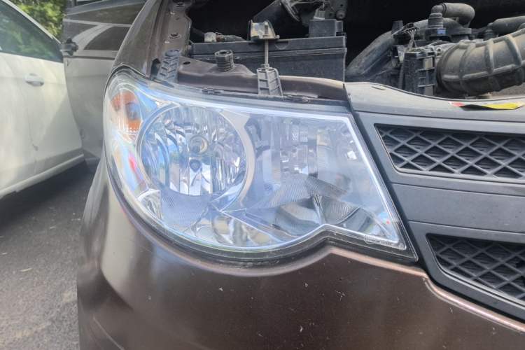 Used Wuling Hongguang 2020 1.2L S Base Model China VI LSI Right Front Headlight