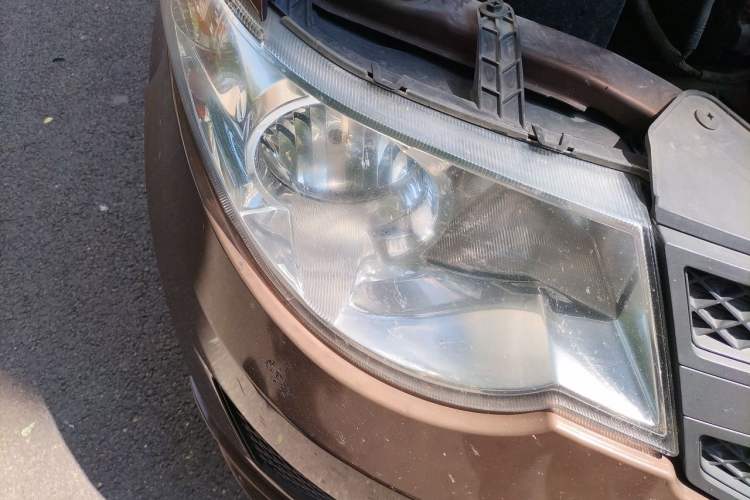 Used Wuling Hongguang 2020 1.2L S Base Model China VI LSI Right Front Headlight