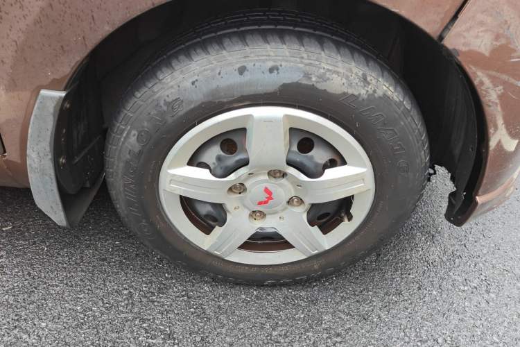 Used Wuling Hongguang 2020 1.2L S Base Model China VI LSI Right Front Wheel Hub