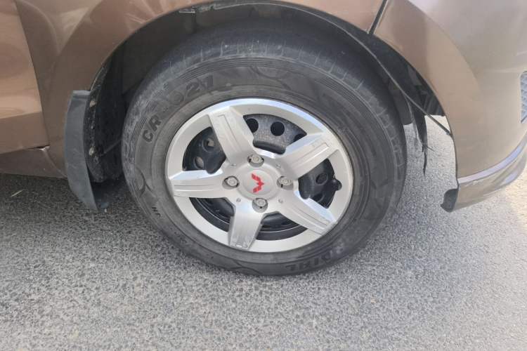 Used Wuling Hongguang 2020 1.2L S Base Model China VI LSI Right Front Wheel Hub