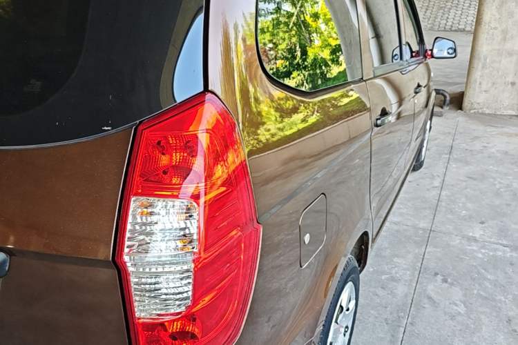 Used Wuling Hongguang 2020 1.2L S Base Model China VI LSI Right Rear Taillight