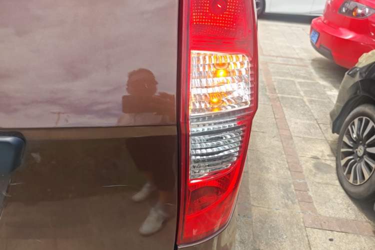 Used Wuling Hongguang 2020 1.2L S Base Model China VI LSI Right Rear Taillight