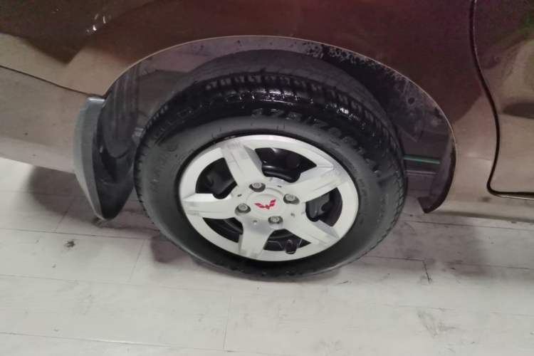 Used Wuling Hongguang 2020 1.2L S Base Model China VI LSI Right Rear Wheel Hub