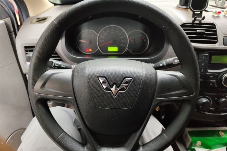 Used Wuling Hongguang 2020 1.2L S Base Model China VI LSI Steering Wheel