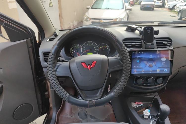 Used Wuling Hongguang 2020 1.2L S Base Model China VI LSI Steering Wheel