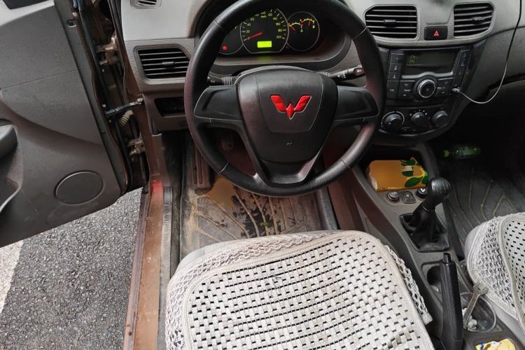 Used Wuling Hongguang 2020 1.2L S Base Model China VI LSI Steering Wheel