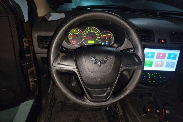 Used Wuling Hongguang 2020 1.2L S Base Model China VI LSI Steering Wheel