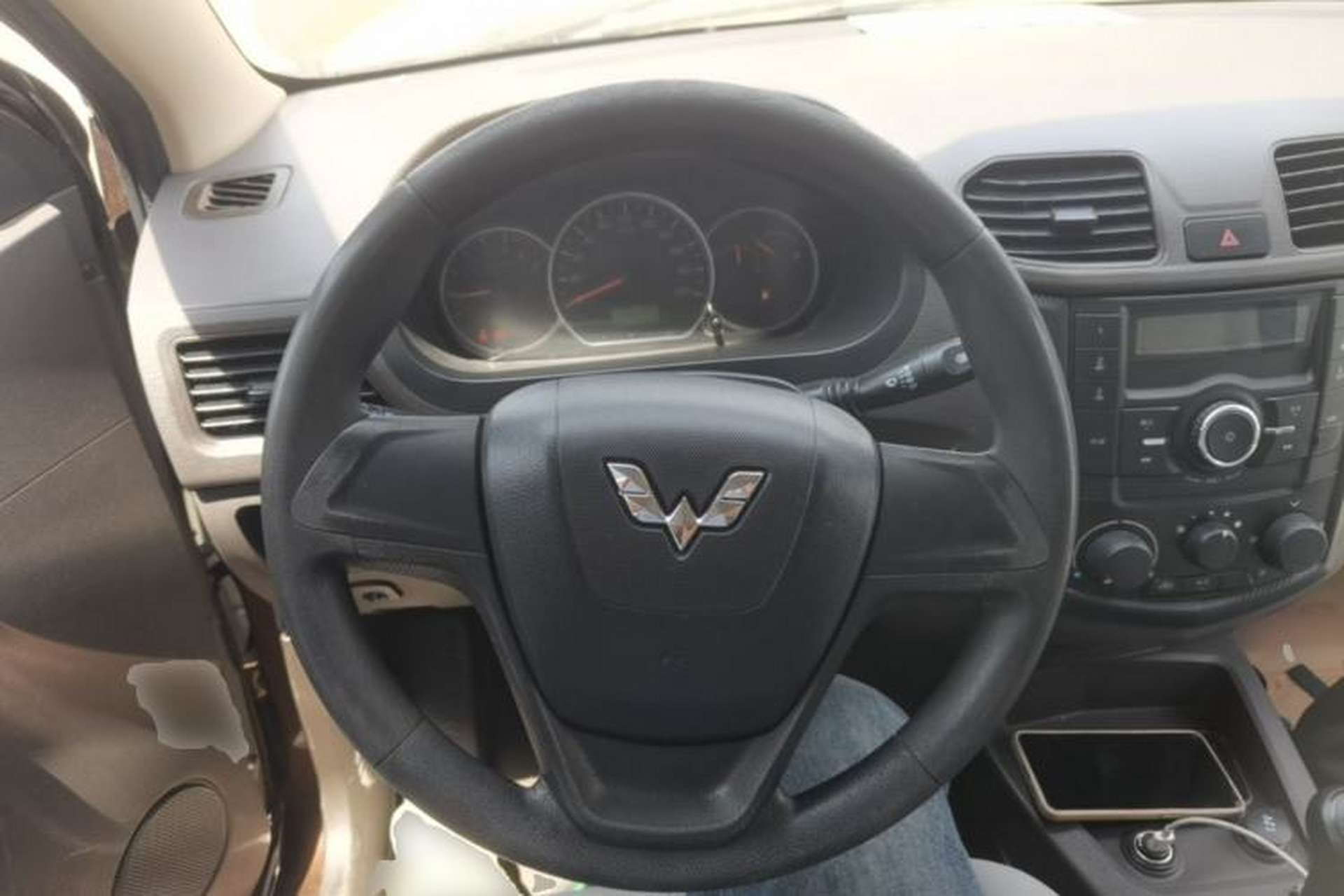 Used Wuling Hongguang 2020 1.2L S Base Model China VI LSI Steering Wheel
