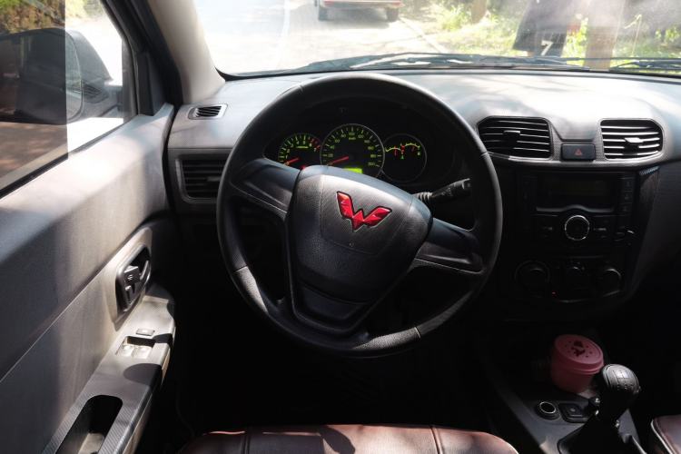 Used Wuling Hongguang 2020 1.2L S Base Model China VI LSI Steering Wheel