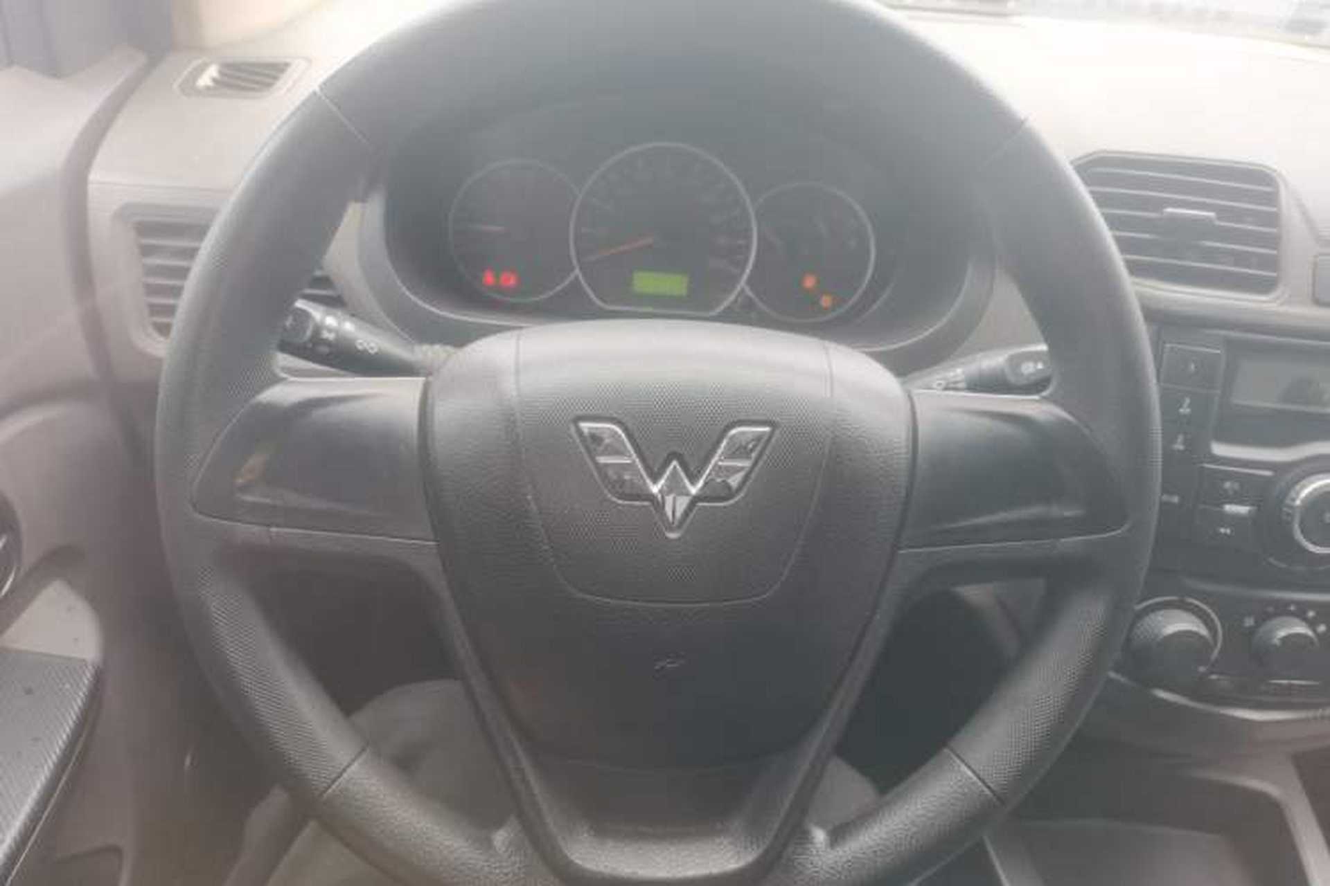 Used Wuling Hongguang 2020 1.2L S Base Model China VI LSI Steering Wheel