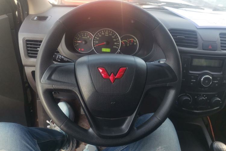 Used Wuling Hongguang 2020 1.2L S Base Model China VI LSI Steering Wheel