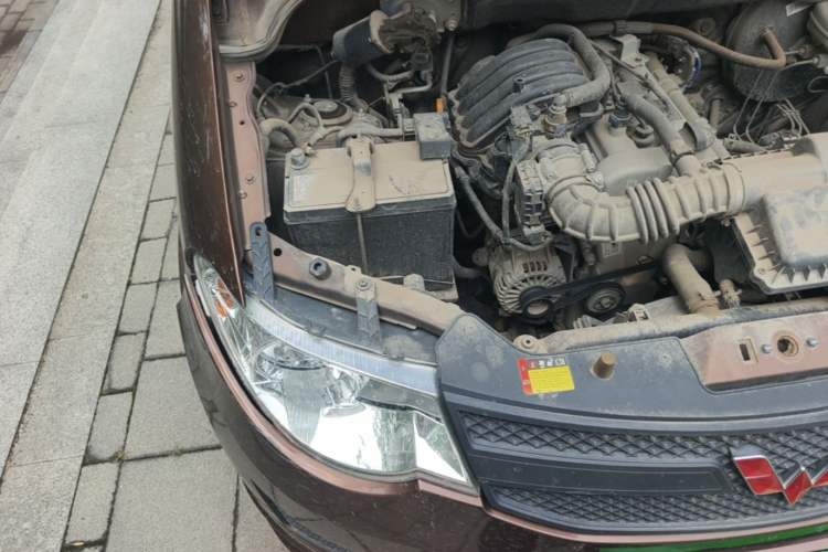 Used Wuling Hongguang 2020 1.2L S Base Model China VI LSI Engine Bay Right