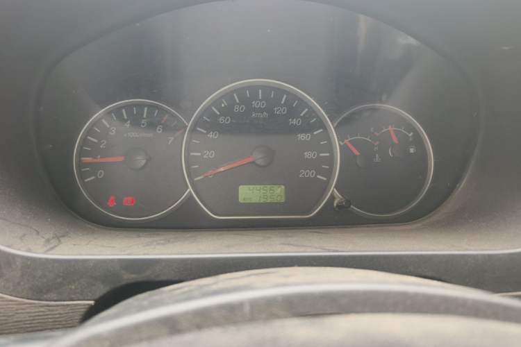 Used Wuling Hongguang 2020 1.2L S Base Model China VI LSI Odometer Close Up