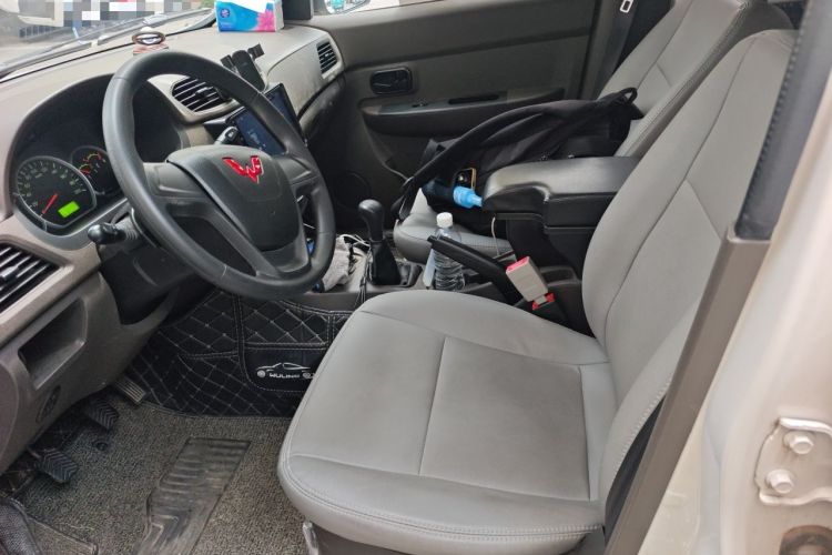 Used Wuling Hongguang 2020 1.2L S Base Model China VI LSI Left Front Seat