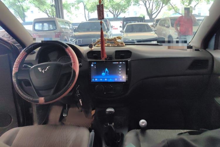 Used Wuling Hongguang 2020 1.2L S Base Model China VI LSI Center Console