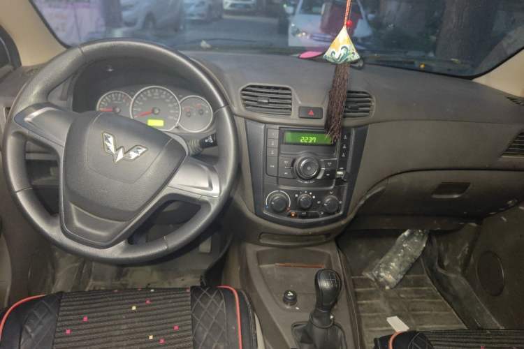 Used Wuling Hongguang 2020 1.2L S Base Model China VI LSI Center Console