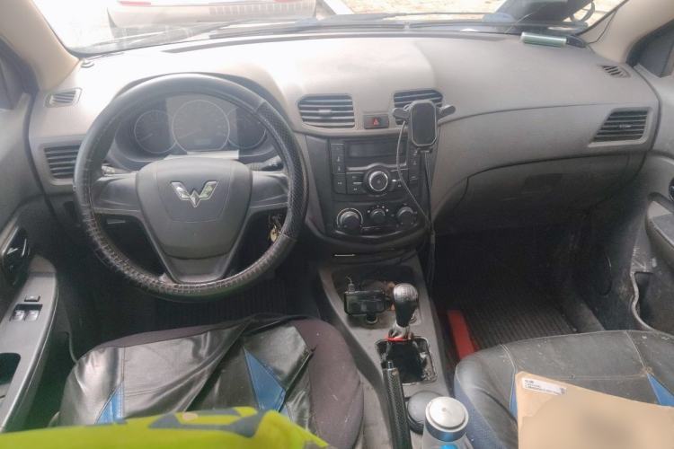 Used Wuling Hongguang 2020 1.2L S Base Model China VI LSI Center Console