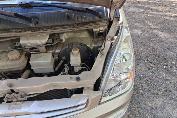 Used Wuling Hongguang  Engine Bay Left