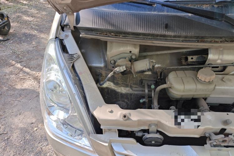 Used Wuling Hongguang  Engine Bay Right