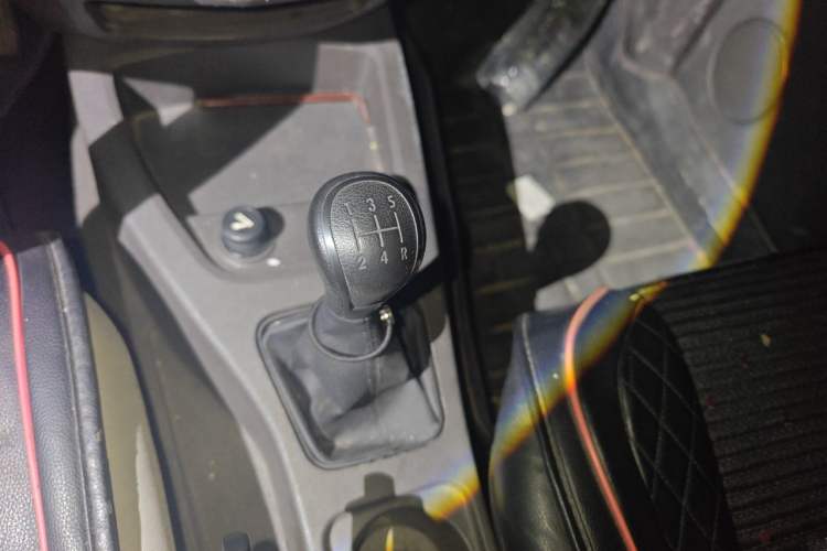 Used Wuling Hongguang 2020 1.2L S Base Model China VI LSI Gear Lever