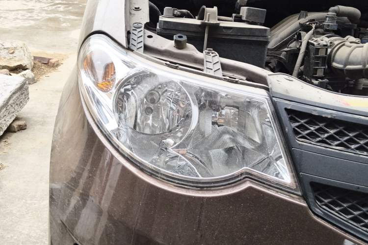 Used Wuling Hongguang 2020 1.2L S Base Model China VI LSI Right Front Headlight