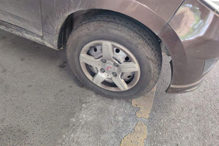 Used Wuling Hongguang 2020 1.2L S Base Model China VI LSI Right Front Wheel Hub